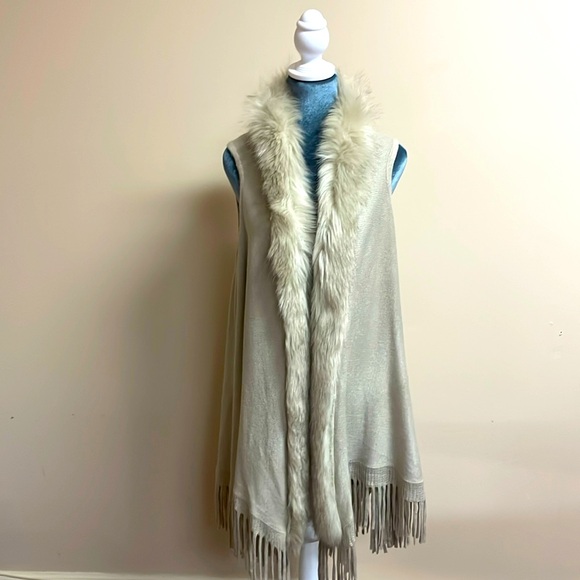 Women's Faux Fur Open Front Sweater Vest  Tan with Fringe XL - Picture 1 of 2
